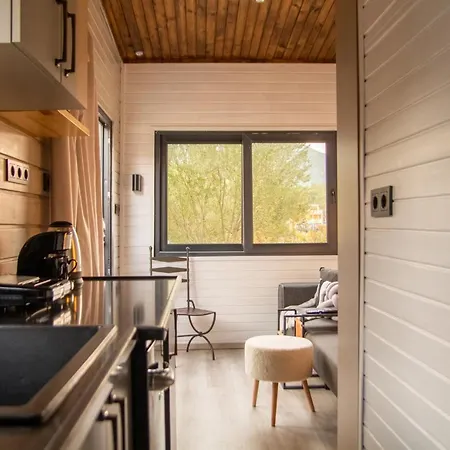 מלון Tiny House Framed By Nature Near Sea In Karaburun 3*